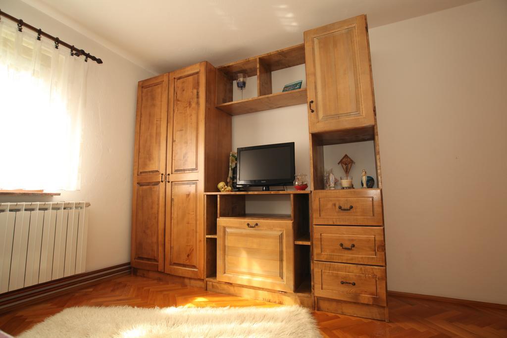 Rooms Markovic Otočac Rum bild